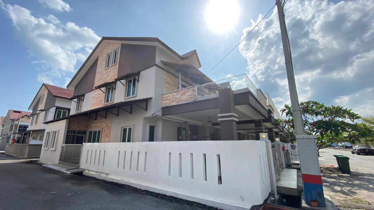 Simfoni Families Suite Kuah Kültér fotó